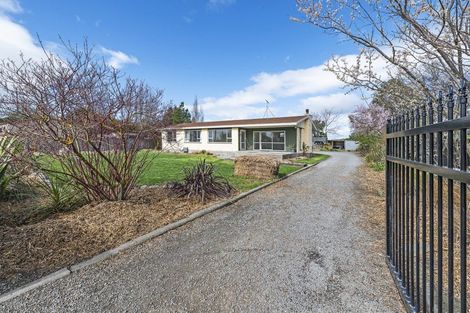 Photo of property in 40 High Street, Hawarden, 7385