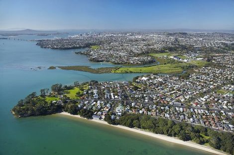 Photo of property in 16 Bangor Street, Point Chevalier, Auckland, 1022