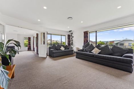 Photo of property in 2 Masefield Terrace, Kelvin Grove, Palmerston North, 4414