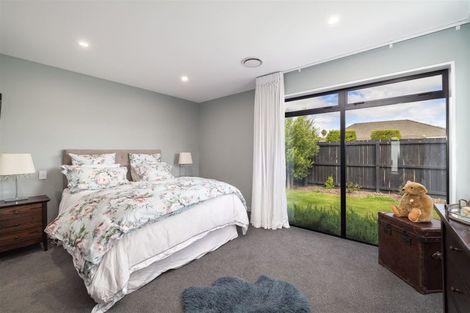 Photo of property in 28 Mcfaddens Road, St Albans, Christchurch, 8052