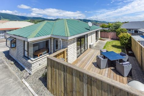 Photo of property in 12 Masefield Street, Stoke, Nelson, 7011