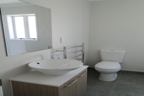 Photo of property in 92 Arrowsmith Drive, Flat Bush, Auckland, 2019