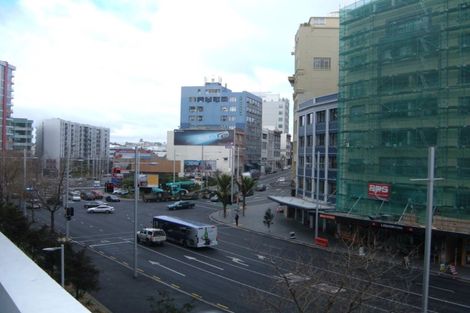 Photo of property in Scene One Apartments, 404/2 Beach Road, Auckland Central, Auckland, 1010