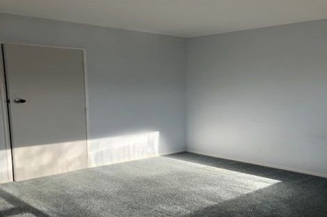 Photo of property in 124 Taylor Terrace, Tawa, Wellington, 5028