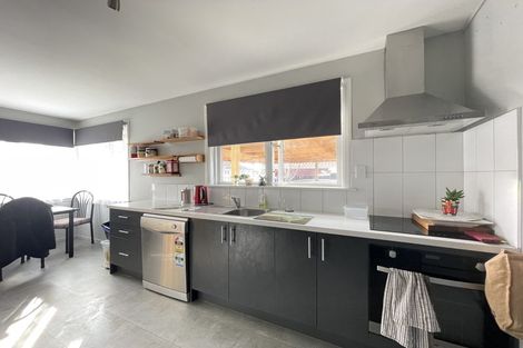 Photo of property in 11 Mattingley Street, Aranui, Christchurch, 8061