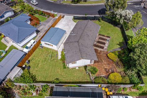 Photo of property in 1 Cunliffe Place, Glenfield, Auckland, 0629