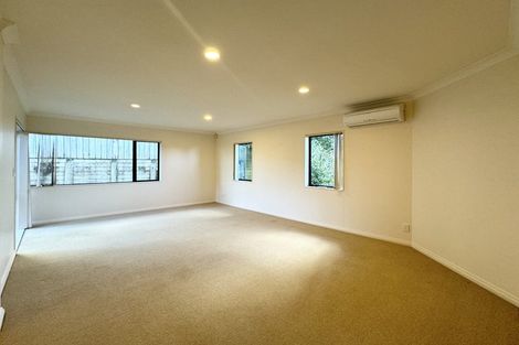 Photo of property in 4 Mackwell Road, Fairview Heights, Auckland, 0632