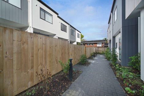 Photo of property in 9/22 Ryburn Road, Mount Wellington, Auckland, 1062
