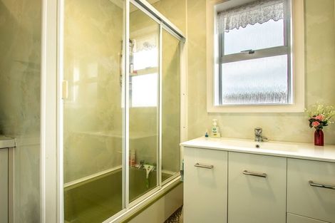 Photo of property in 174 Queen Street West, Levin, 5510