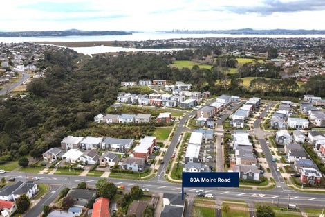Photo of property in 80a Moire Road, Massey, Auckland, 0614
