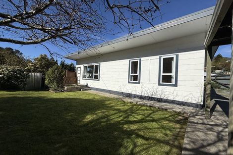 Photo of property in 6 Cornwall Street, Picton, 7220