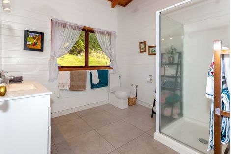 Photo of property in 124 Titiro Place, Onemana, Whangamata, 3691