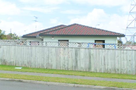 Photo of property in 11 Broadfield Street, Massey, Auckland, 0614