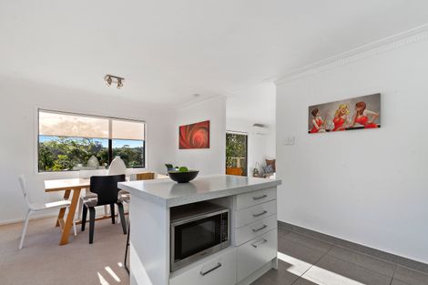 Photo of property in 54 The Avenue, Albany, Auckland, 0632