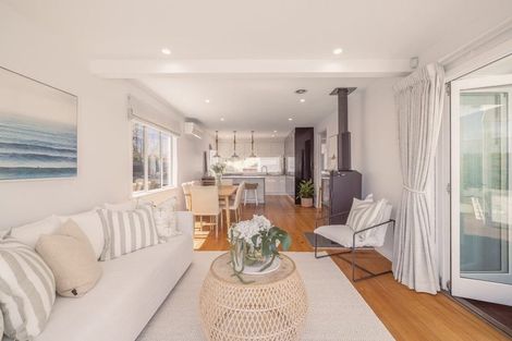 Photo of property in 35 Marine Parade, North New Brighton, Christchurch, 8083