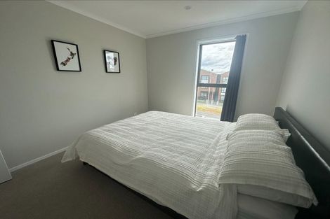 Photo of property in 5/2 Rangitamiro Place, Hobsonville, Auckland, 0616