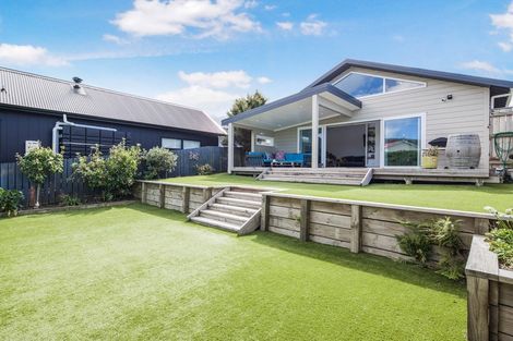 Photo of property in 202 Coutts Street, Rongotai, Wellington, 6022