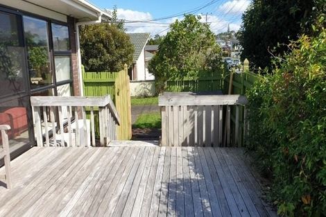 Photo of property in 1/123 Chivalry Road, Glenfield, Auckland, 0629