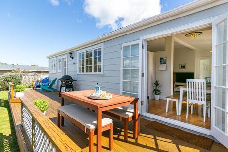 Photo of property in 8 Clifford Road, Johnsonville, Wellington, 6037