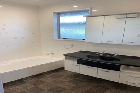 Photo of property in 6 Haylock Grove, Totara Park, Upper Hutt, 5018