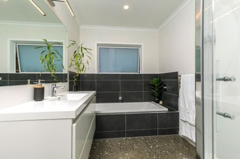 Photo of property in 112 Hibiscus Coast Highway, Red Beach, 0932