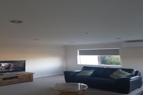 Photo of property in 28 Cosgrove Rise, Riverstone Terraces, Upper Hutt, 5018