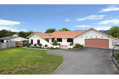 Photo of property in 11 Stagg Place, Brightwater, 7022