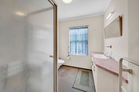 Photo of property in 4/70-76 Whiteley Street, Moturoa, New Plymouth, 4310