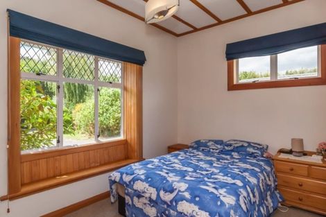 Photo of property in 290 Heatherlea Road East, Levin, 5571