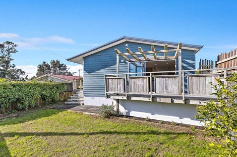 Photo of property in 3 Gazelle Avenue, Beach Haven, Auckland, 0626