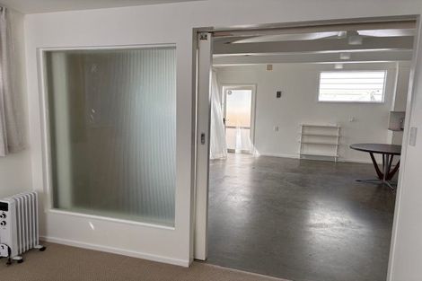 Photo of property in 30 Wairau Avenue, Avondale, Auckland, 1026