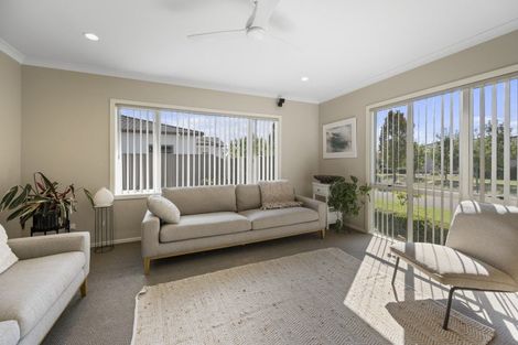 Photo of property in 14 Palliser Place, Poraiti, Napier, 4112