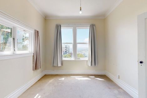 Photo of property in 88 Kelburn Parade, Kelburn, Wellington, 6012