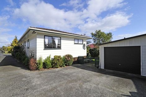 Photo of property in 1/67 Lewisham Street, Highland Park, Auckland, 2010