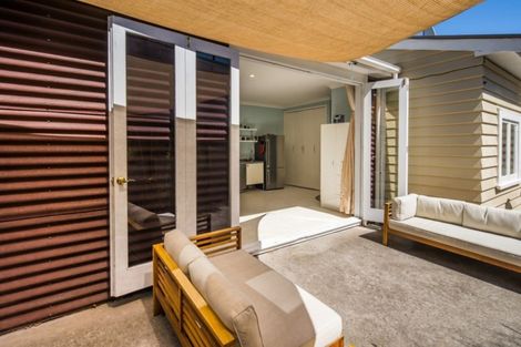 Photo of property in 162 Darlington Road, Miramar, Wellington, 6022