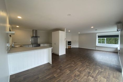 Photo of property in 5b Kestrel Heights, Arkles Bay, Whangaparaoa, 0932