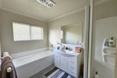 Photo of property in 16 Talbot Grove, Trentham, Upper Hutt, 5018