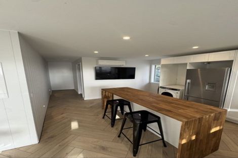 Photo of property in 174 Nevay Road, Karaka Bays, Wellington, 6022