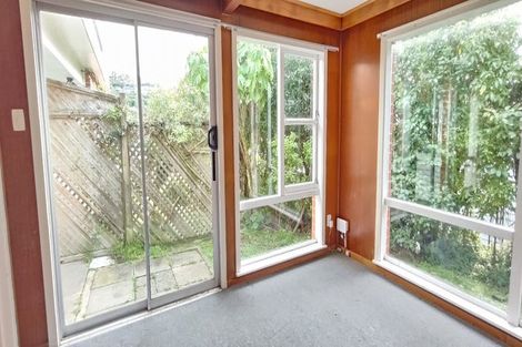 Photo of property in 16a Donald Crescent, Karori, Wellington, 6012