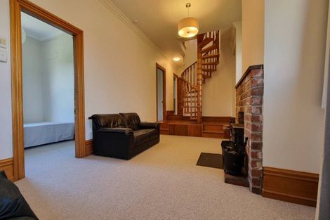 Photo of property in 94 Kelburn Parade, Kelburn, Wellington, 6012