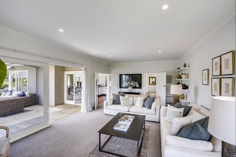 Photo of property in 16 Kopanga Road, Havelock North, 4130