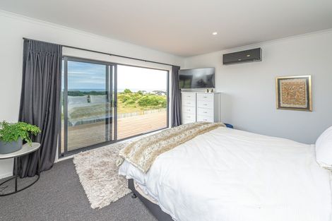 Photo of property in 34 Golf Vue Place, Castlecliff, Whanganui, 4501