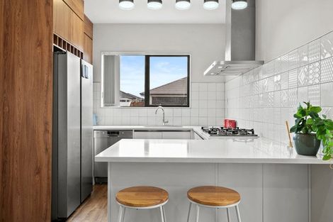 Photo of property in 35 Sapwood Crescent, Takanini, 2110