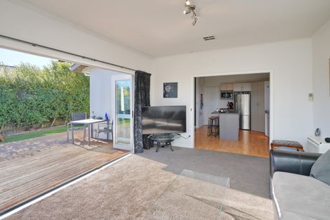 Photo of property in 319 Estuary Road, South New Brighton, Christchurch, 8062