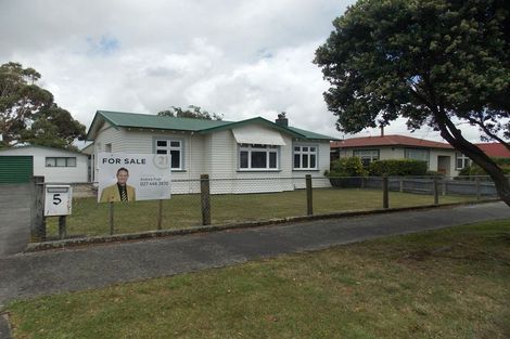 Photo of property in 5 Clausen Street, Takaro, Palmerston North, 4412