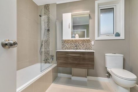 Photo of property in 11 Gurnard Road, Stillwater, Silverdale, 0993