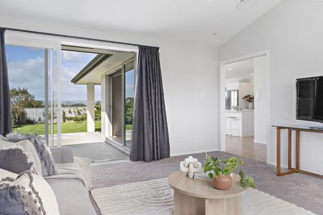 Photo of property in 28 Feist Street, Carterton, 5713