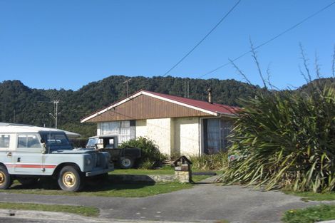 Photo of property in 100 Domett Esplanade, Cobden, Greymouth, 7802