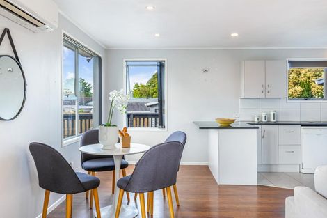 Photo of property in 8 Frostbite Place, Ranui, Auckland, 0612