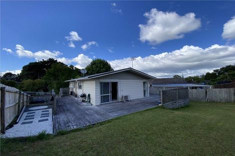 Photo of property in 36 Lavery Place, Sunnynook, Auckland, 0632